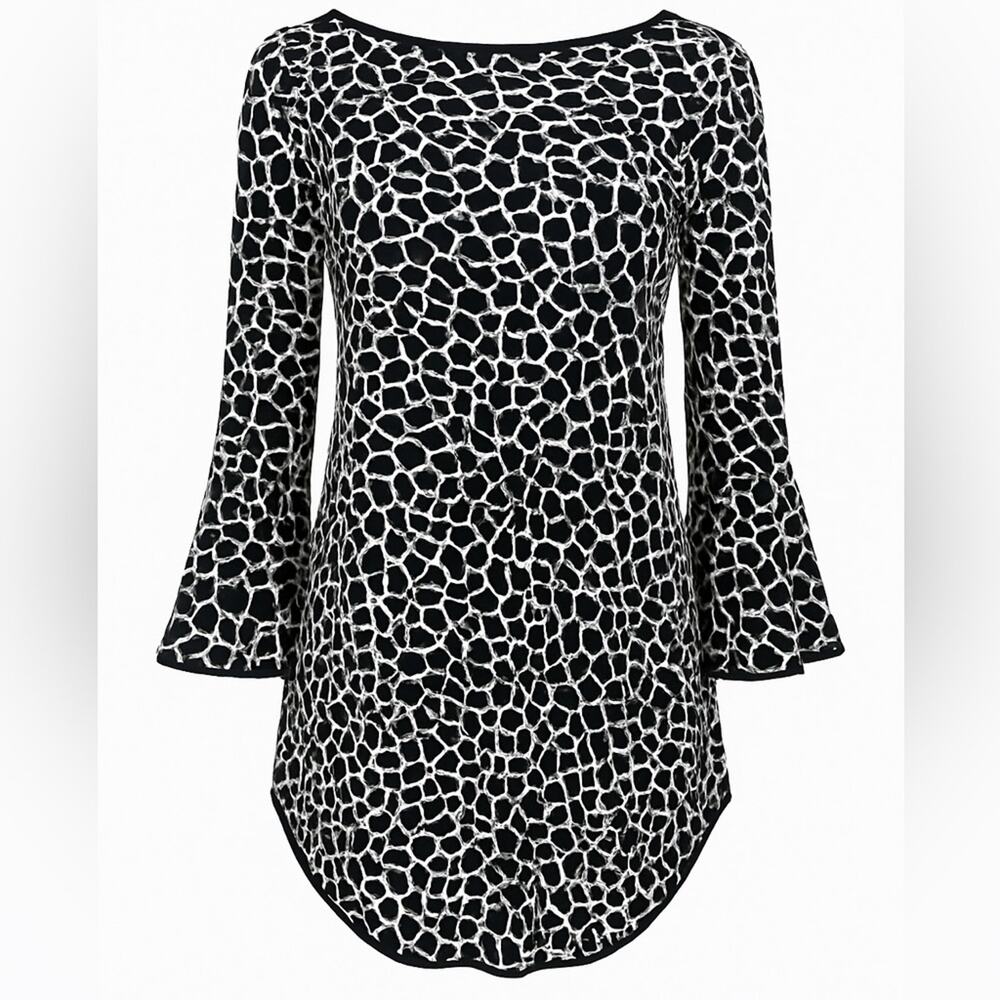 Sami & Jo Giraffe Print Bell Sleeve Tunic Black White Stretch Knit Large Petite